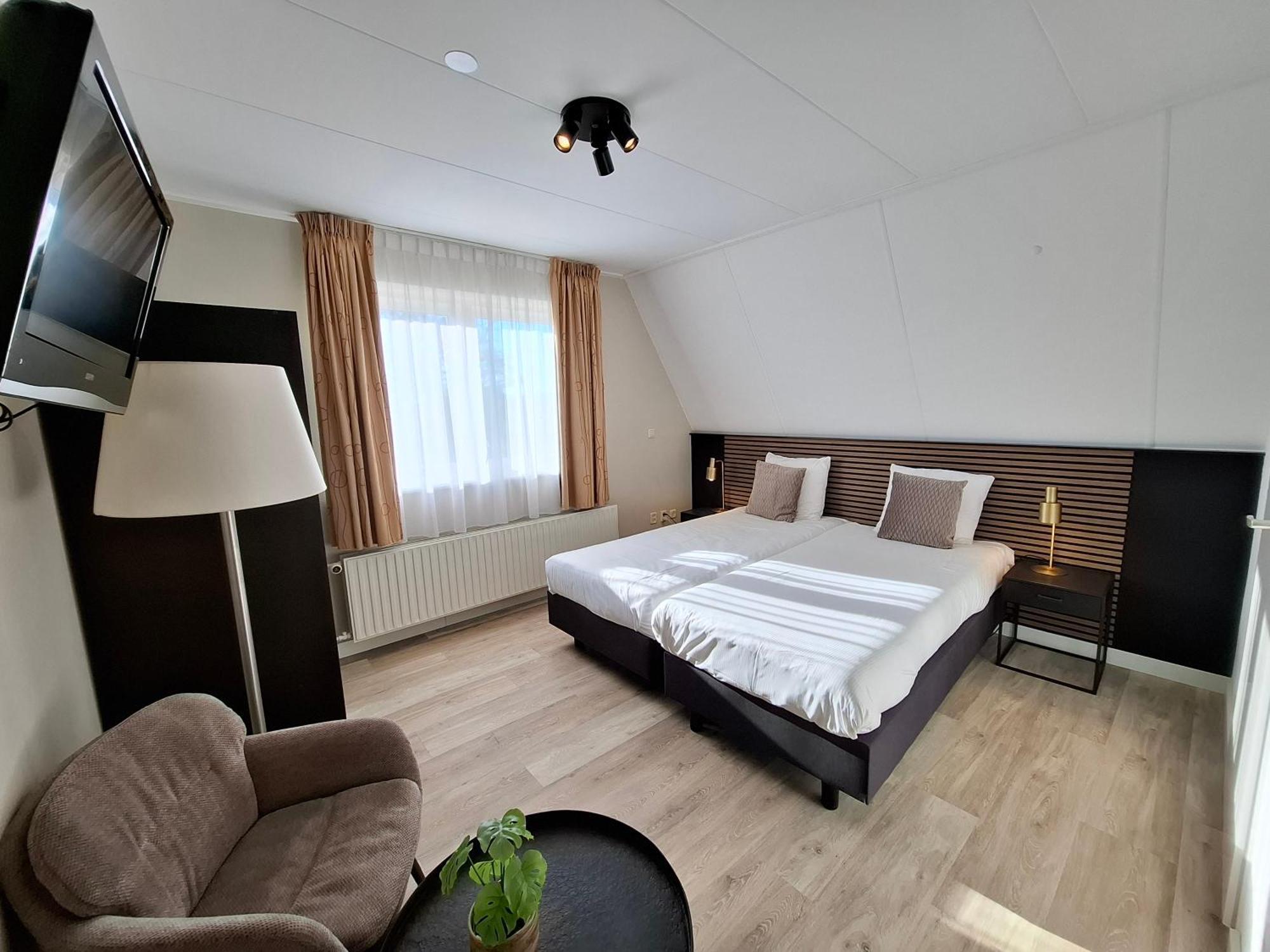 Hotel Randduin Oostkapelle Exterior photo