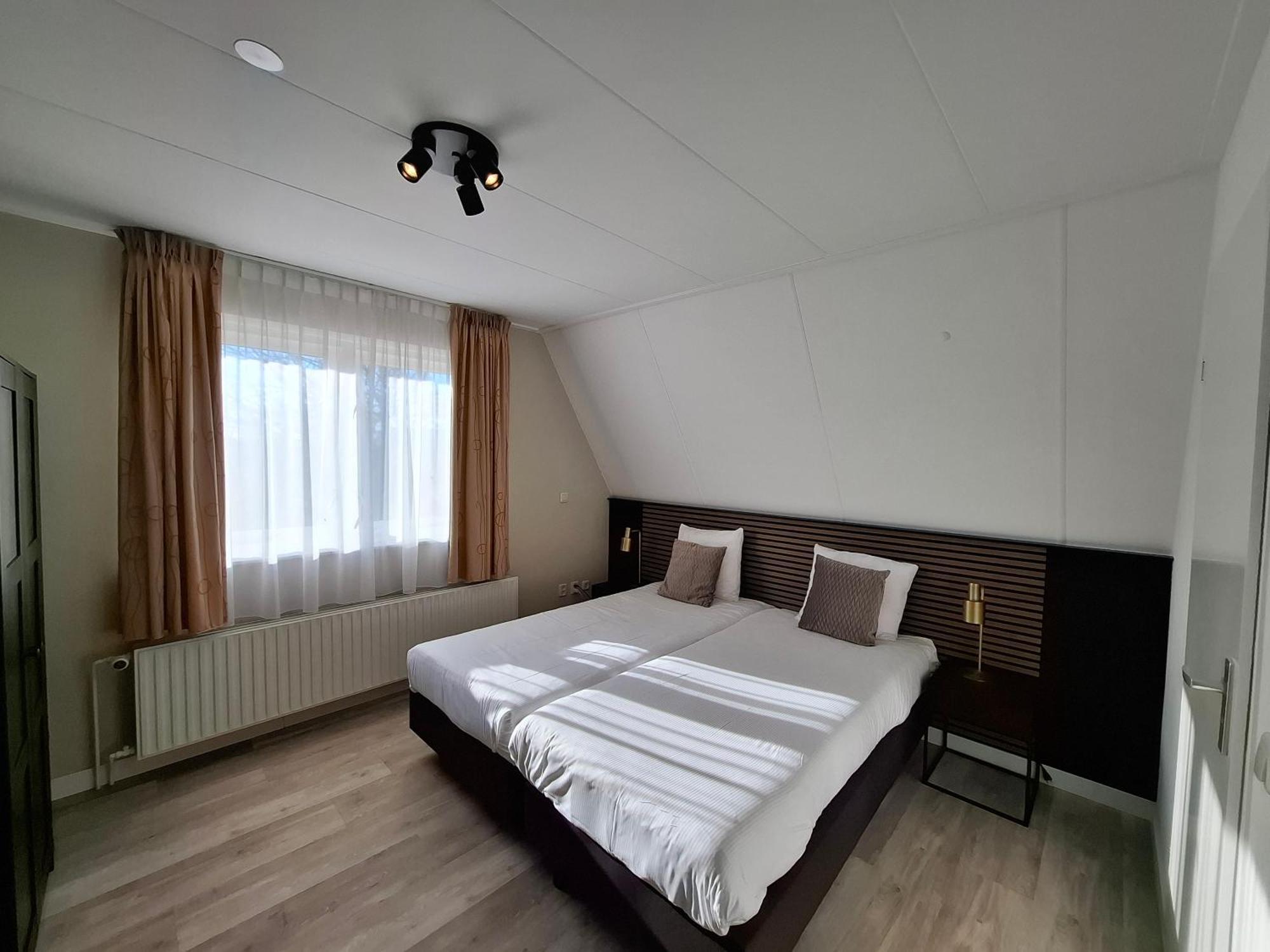 Hotel Randduin Oostkapelle Exterior photo